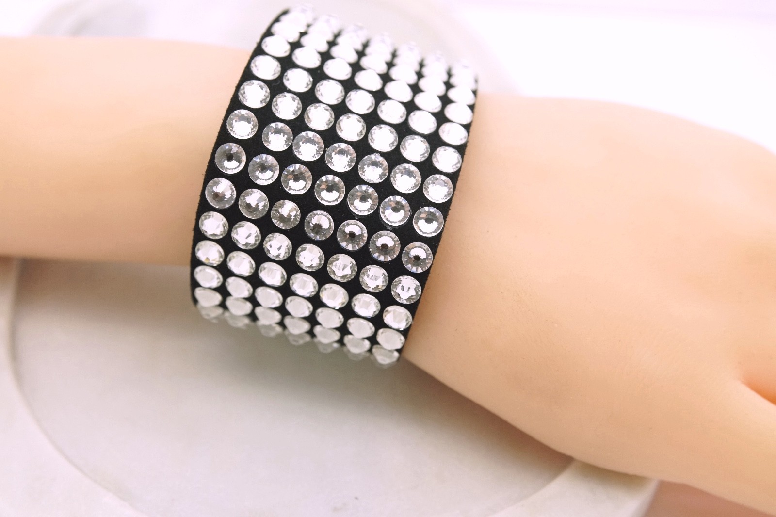 Turn Lock Bling Black Bracelet Silver Plated NEW