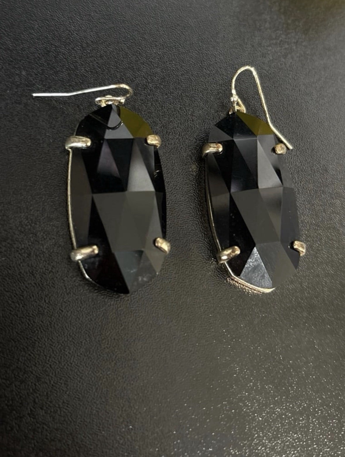 Kendra Scott Elle Gold Drop Earrings in Black Opaque Glass BOX AND DUSTBAG