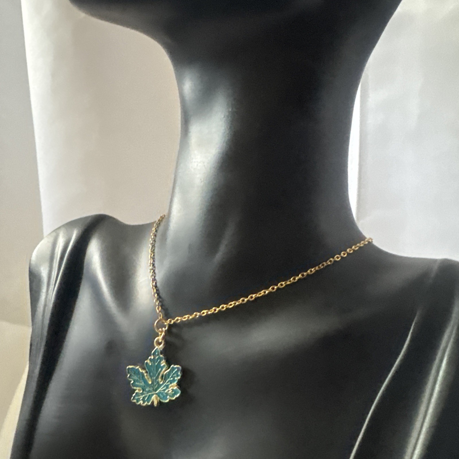 New Botanical Blue Leaf 18K Gold PVD Coated Chain Necklace in Gift Box 18″