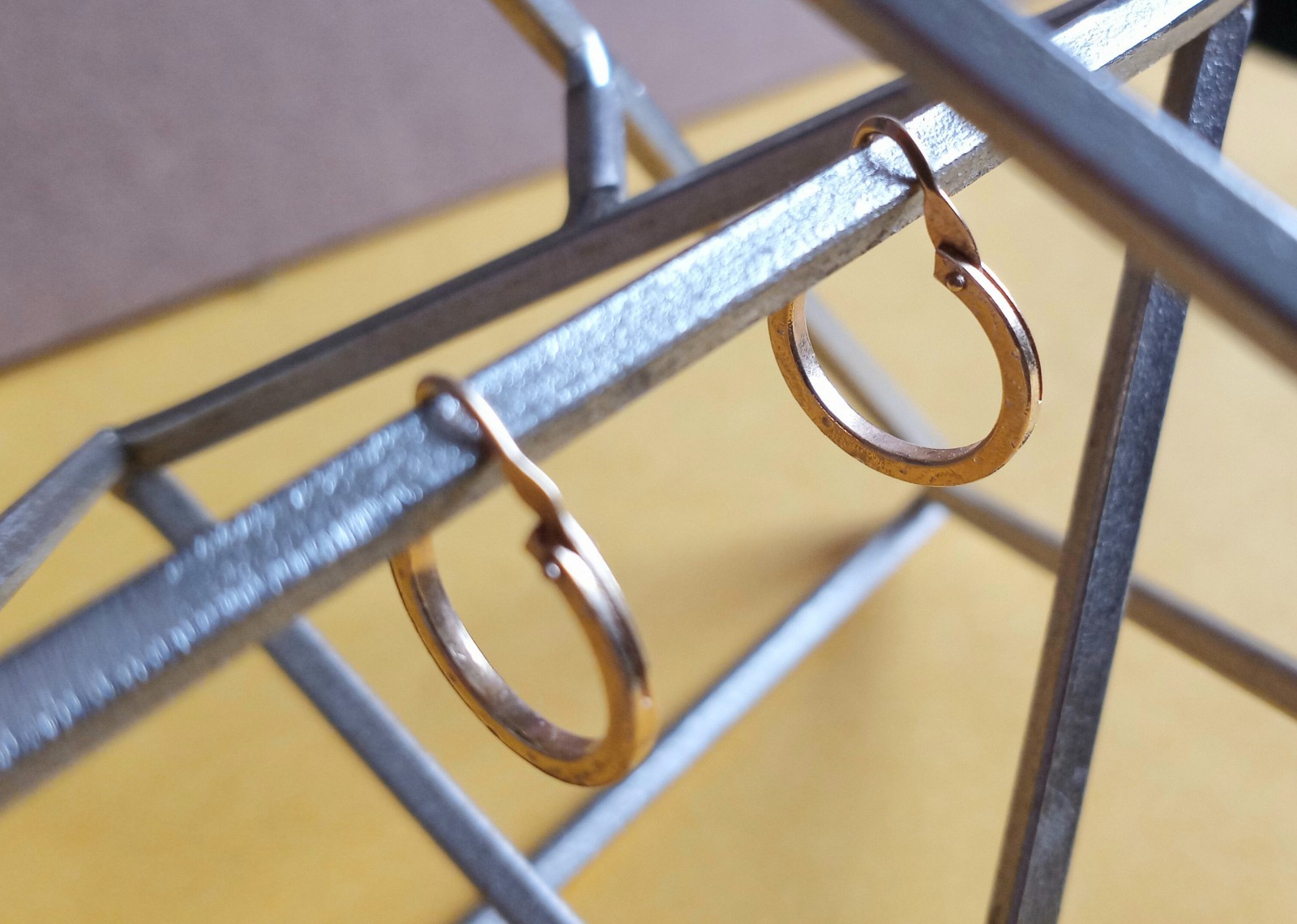 24K Yellow Gold Hoop Etched Earrings 3.2 Grams ITALY 999