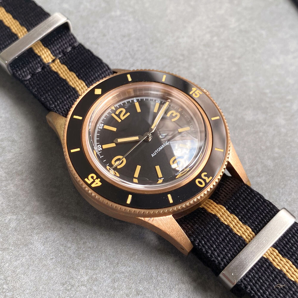 40mm 50-Fathoms Retro CUSN8 Solid Bronze NH35 Dress Men Watch Sapphire 20Bar