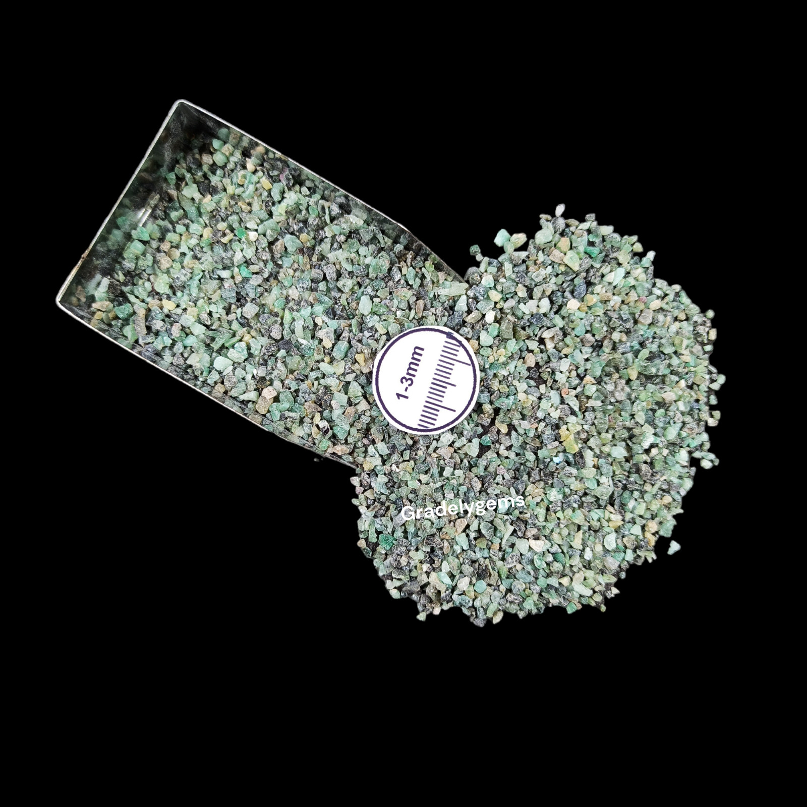 Exquisite Emerald Gemstone Crushed Powder – Rich Green Hue for Resin Art & Craft