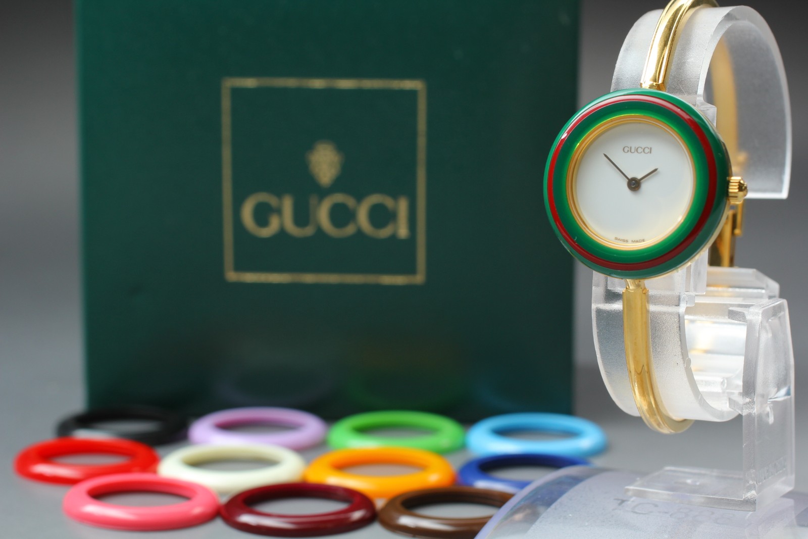 [Near MINT w/ BOX ] Gucci Change Bezel 11/12.2 Women Watch Gold 12 Colors JAPAN