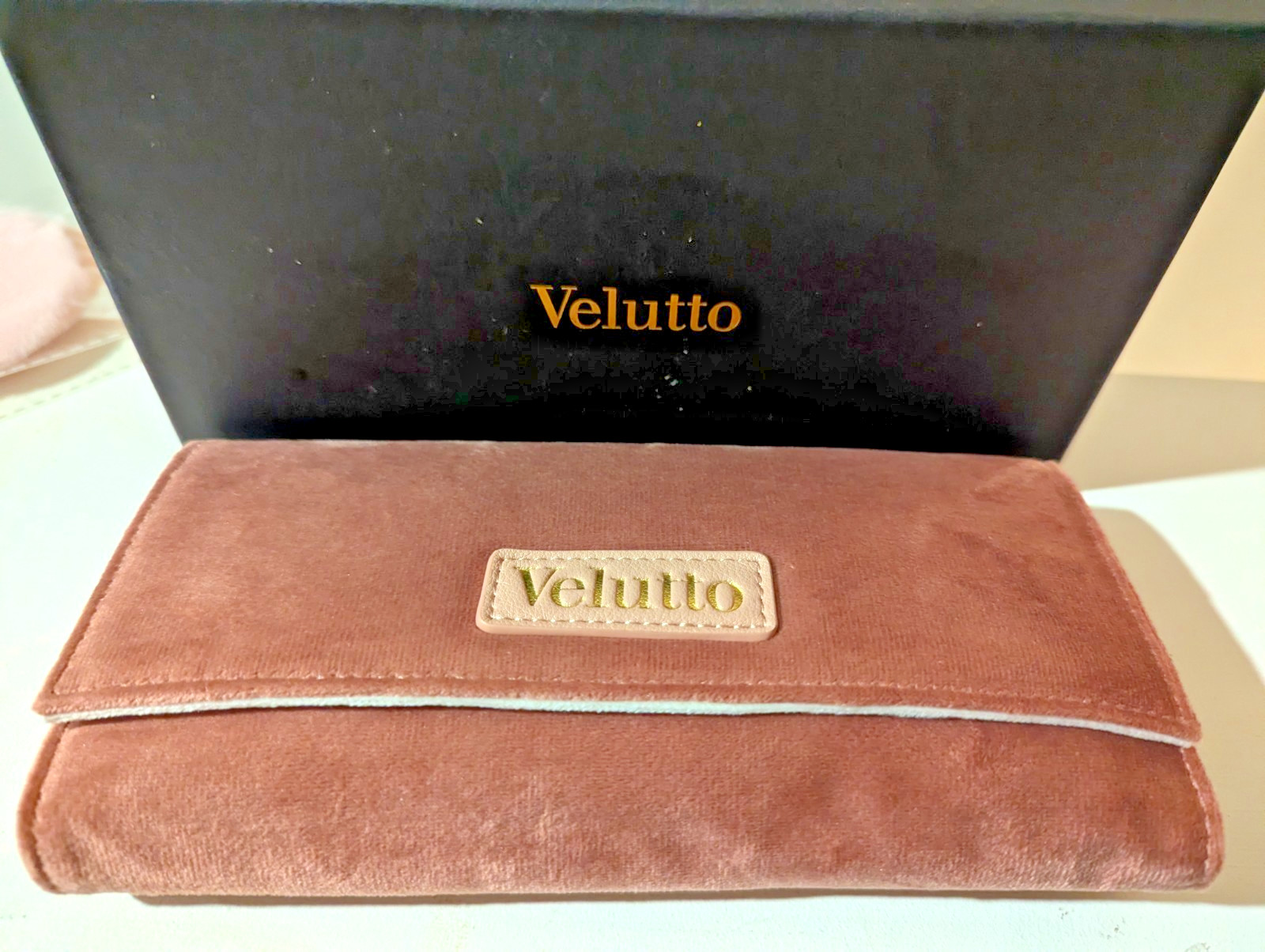 Velvet Travel Jewelry Organizer Bag Anti-Tangle Foldable Roll Case + Eye Mask !!