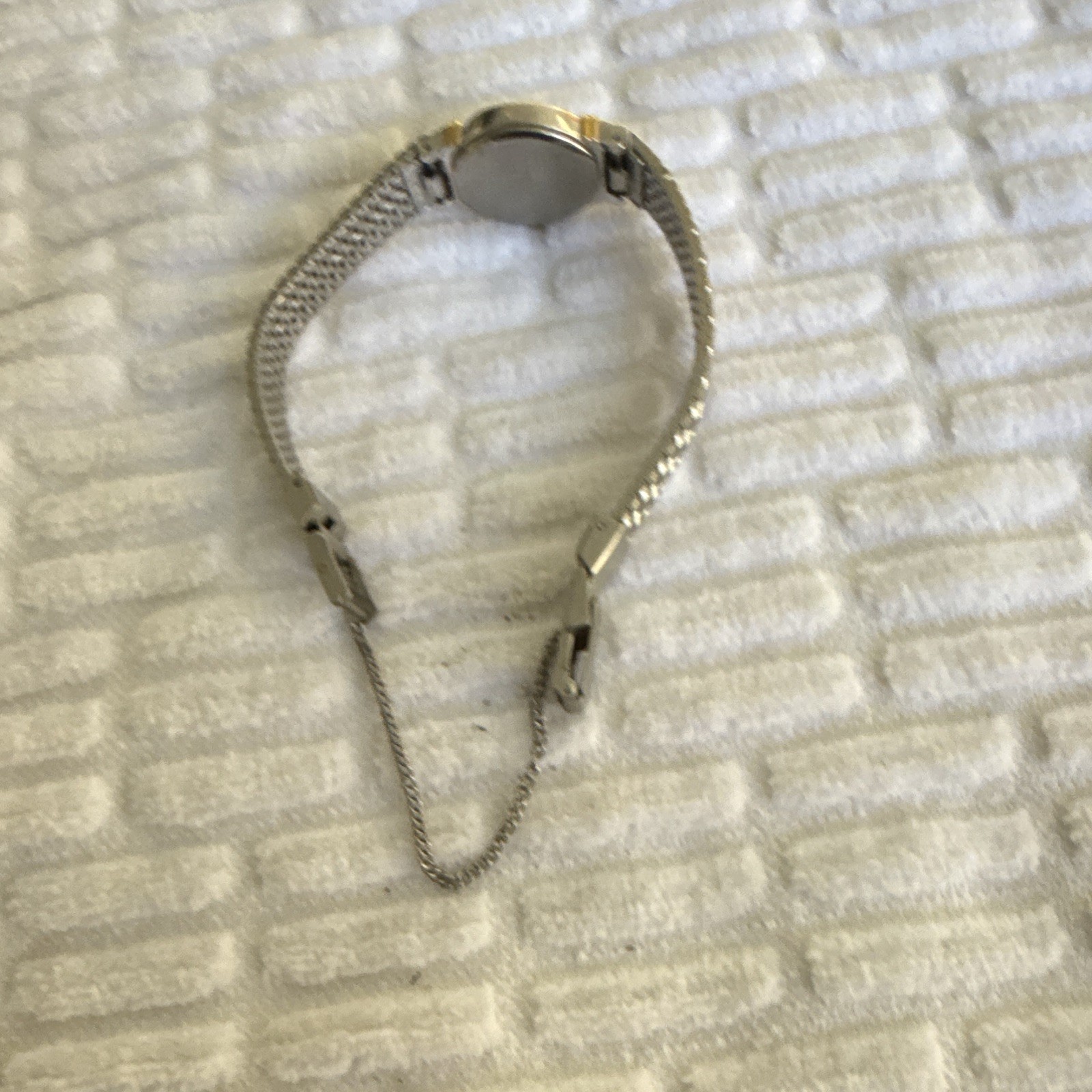 Seiko Quartz Vintage Women’s Oval Two-Tone Bracelet Watch White Dial