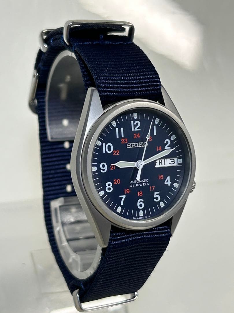 SEIKO Slim and Lightweight Boys’ Military Watch 7S26-3060 Navy