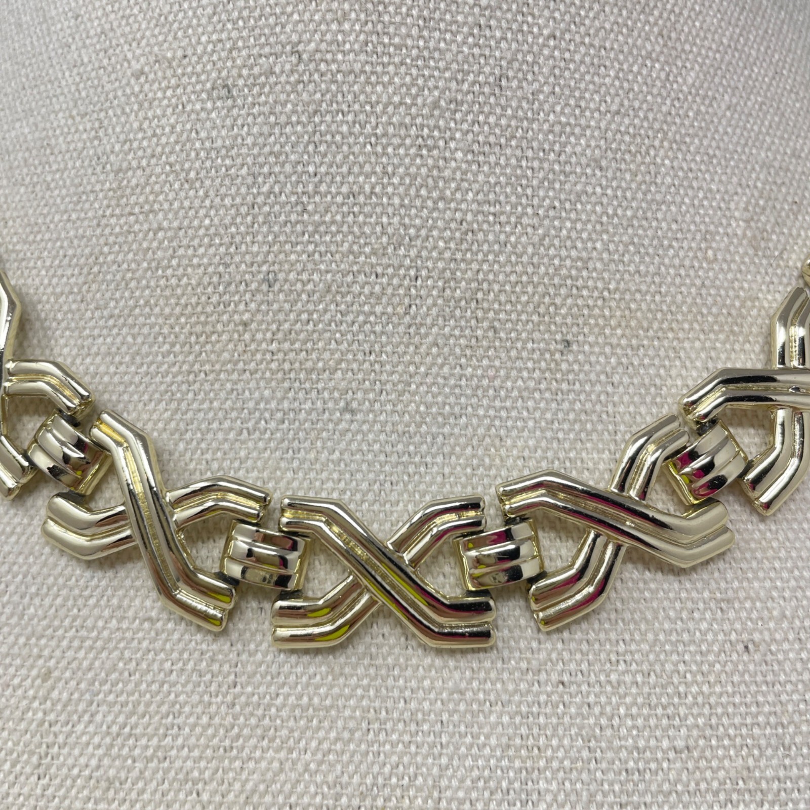 Vintage Choker Necklace Gold-Tone Chunky Retro Simple Geometric Minimal