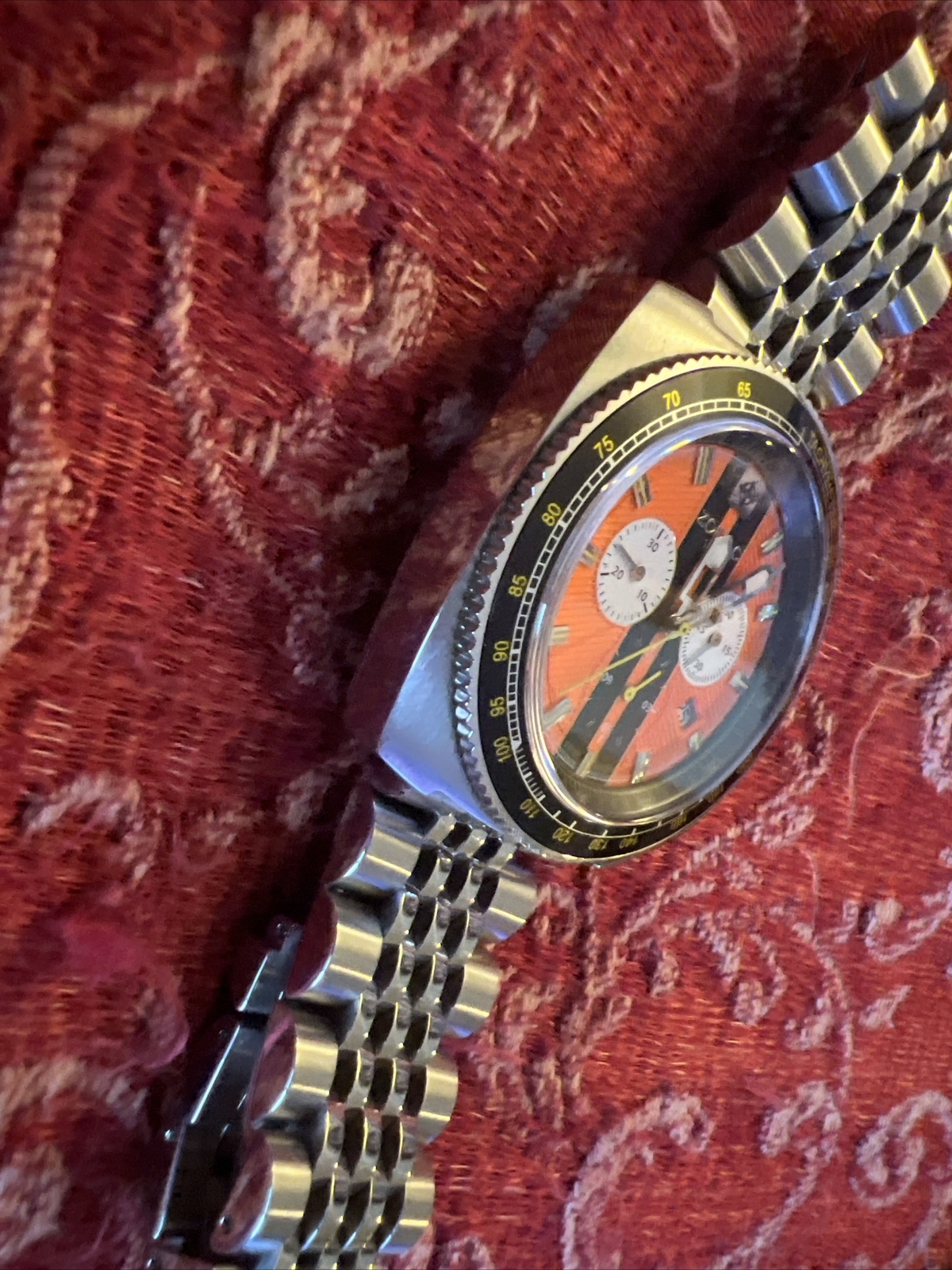 ZODIAC SHELBY CORONOGRAPH V8 ORANGE SWISS WATCH with BOX 🤩 MINTY!