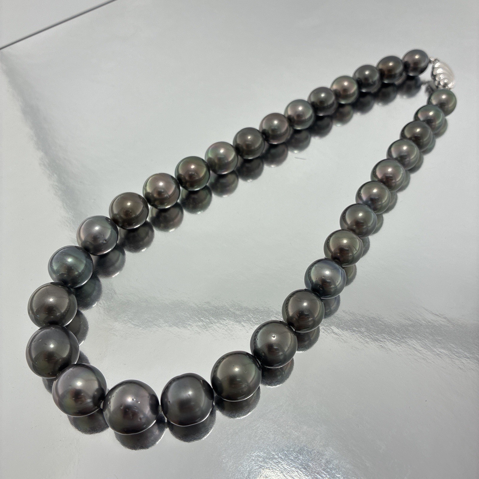 12-14.4mm Pearl French Tahiti Black Necklace Silver 18.11″