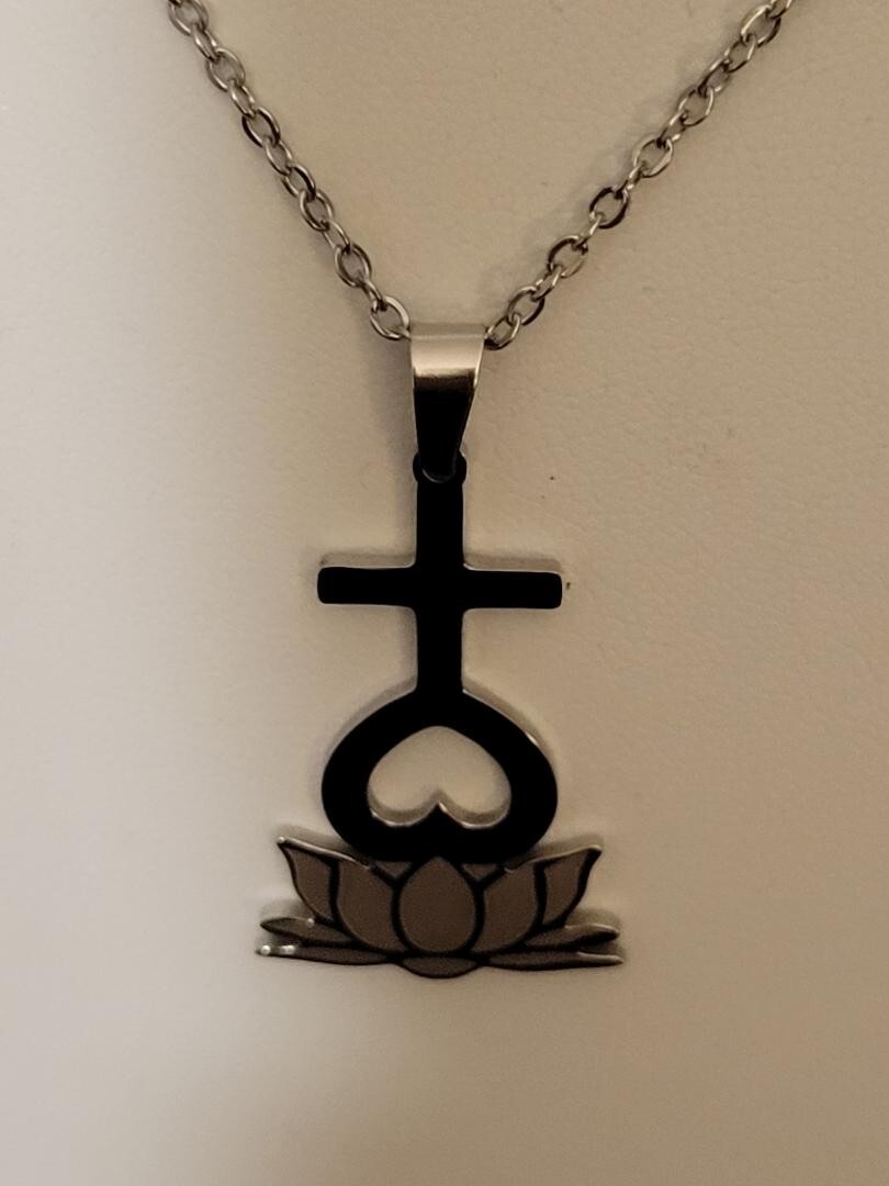Lots of 5 “Thien Tam” Cross Heart Lotus Base 3.6 cm Chain 20”