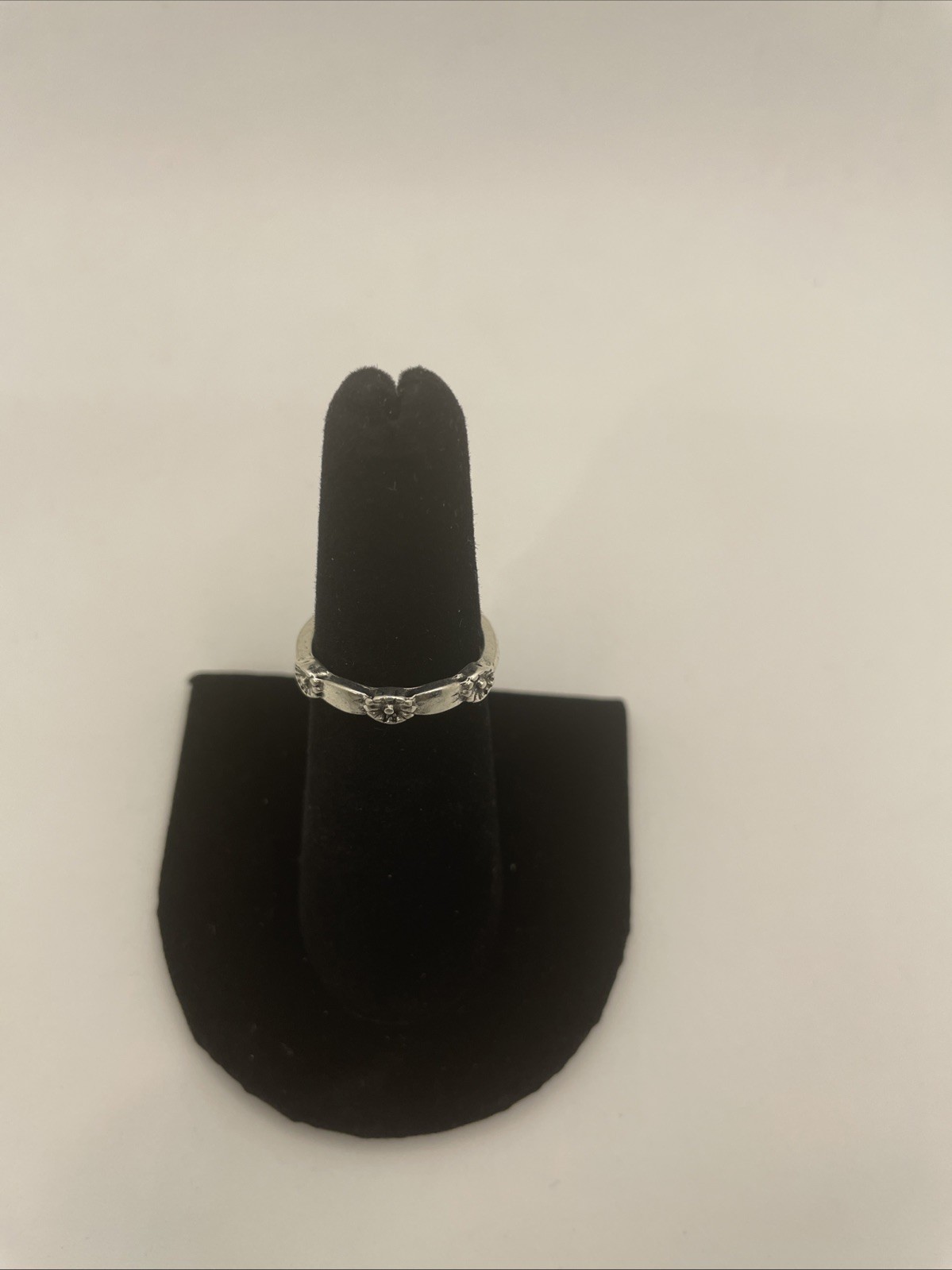 Lot of 5 Silvertone & Black, Faux Pearl, Floral, Boho Retro Rings Varies Sizes