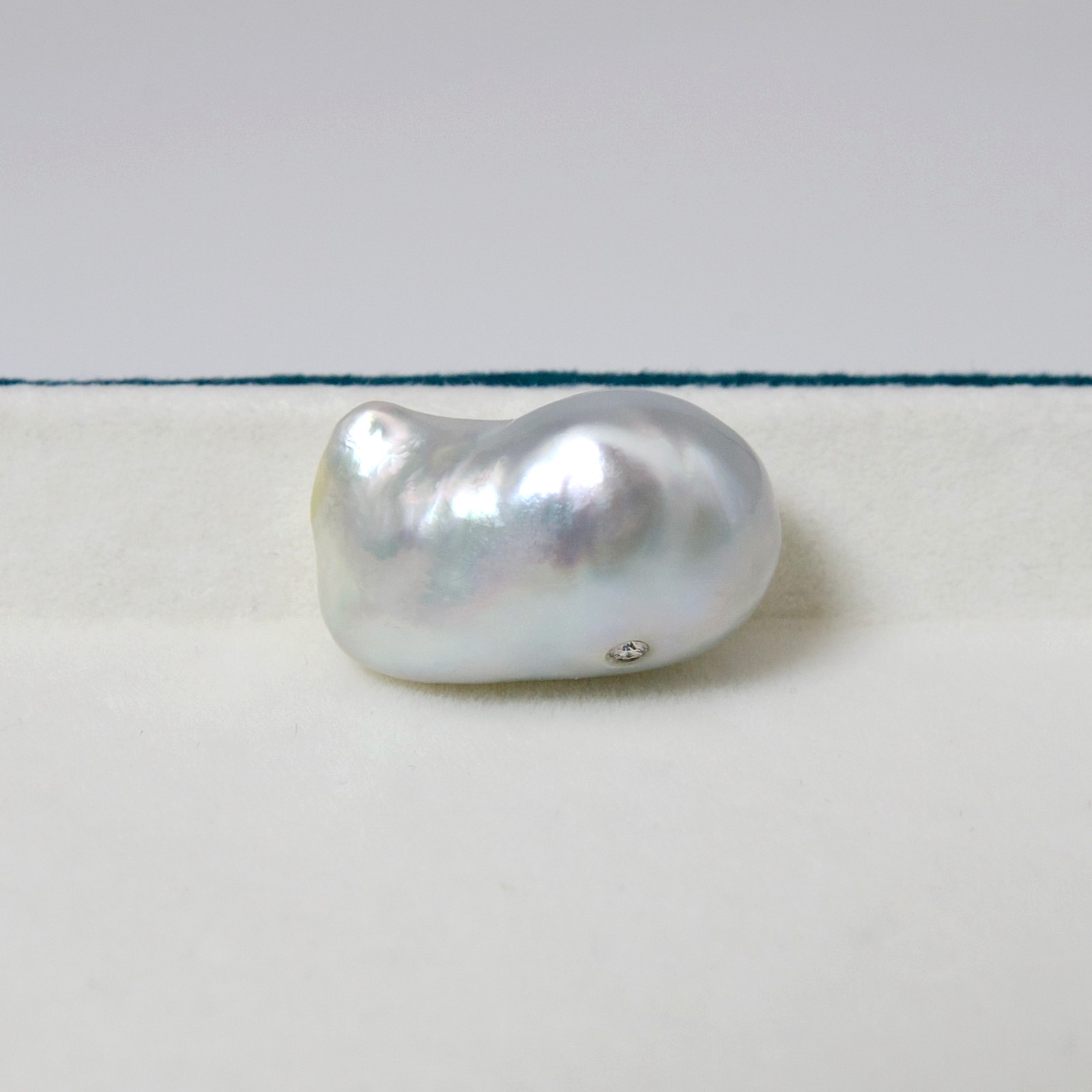 15.7×24.7mm Baroque White-Rose South Sea Loose Pearl & Dia.Undrilled,High Luster