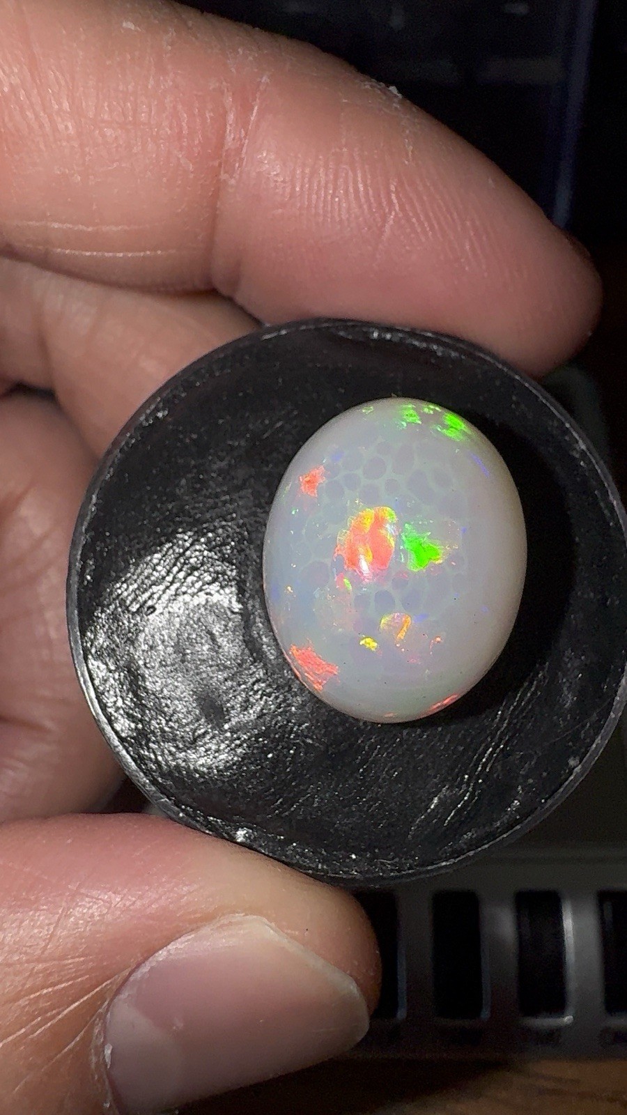 18 carats Ethiopian Opal Oval Cabochon Opal Polished Honeycomb