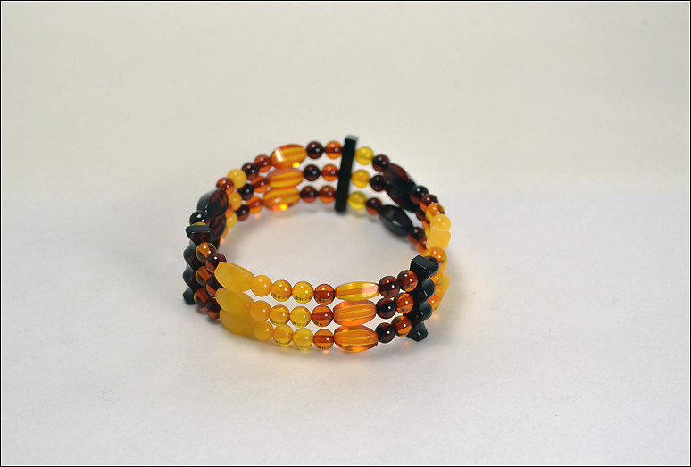Amber Bracelet Natural Amber 3 Thread Unisex Elastic No Clasp EGRP 057