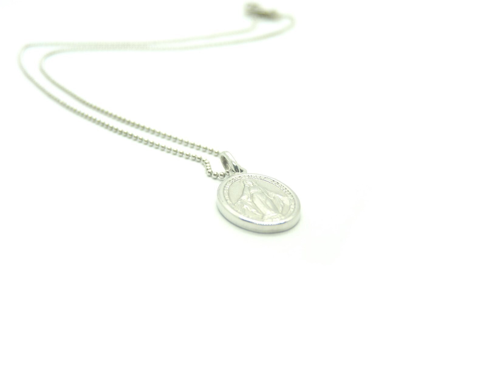 Madonna Pendant 750 18K White Gold 17mmx11mm Length 37cm