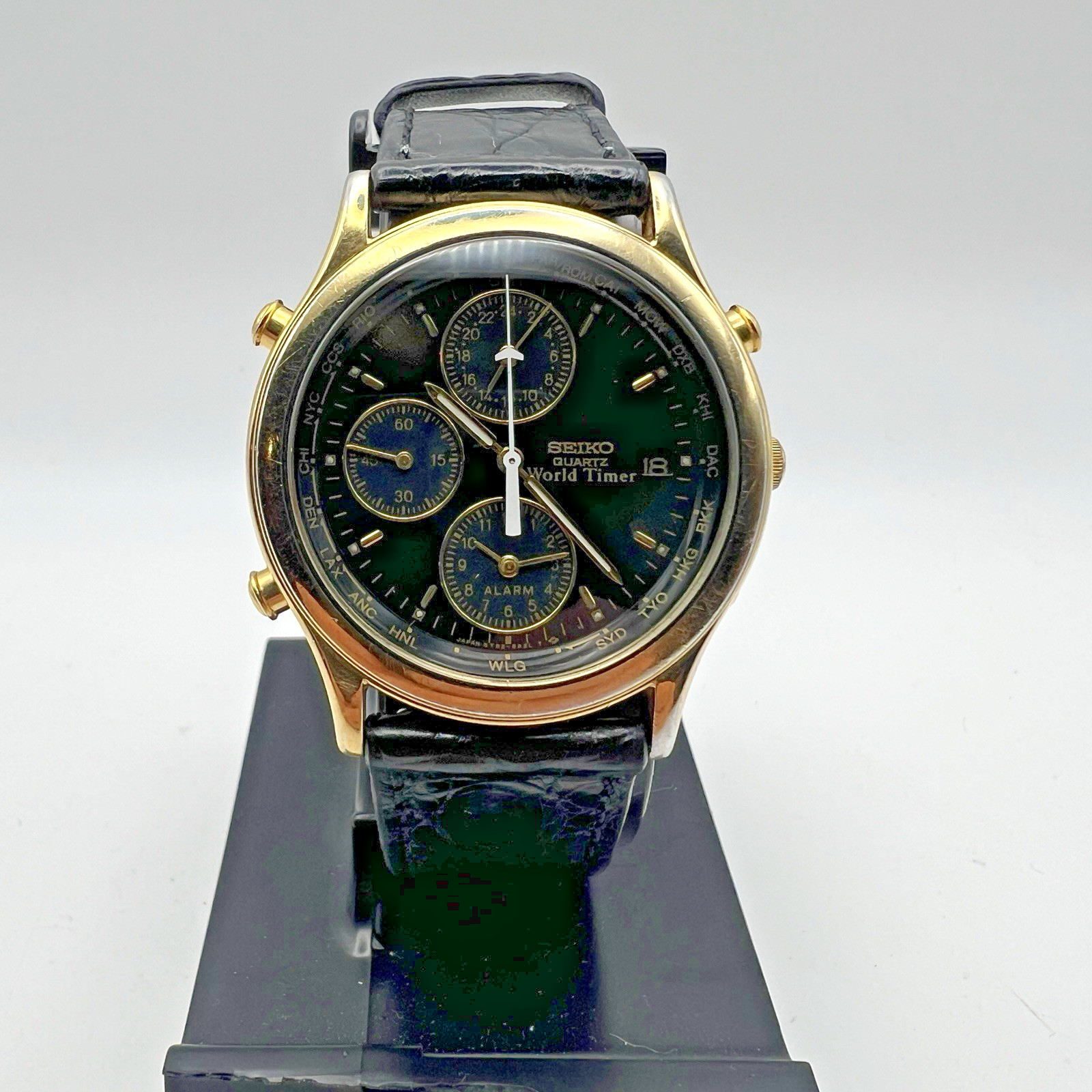 Vintage Seiko 5T52-6A39 World Timer Chronograph Black & Gold Quartz WORKS