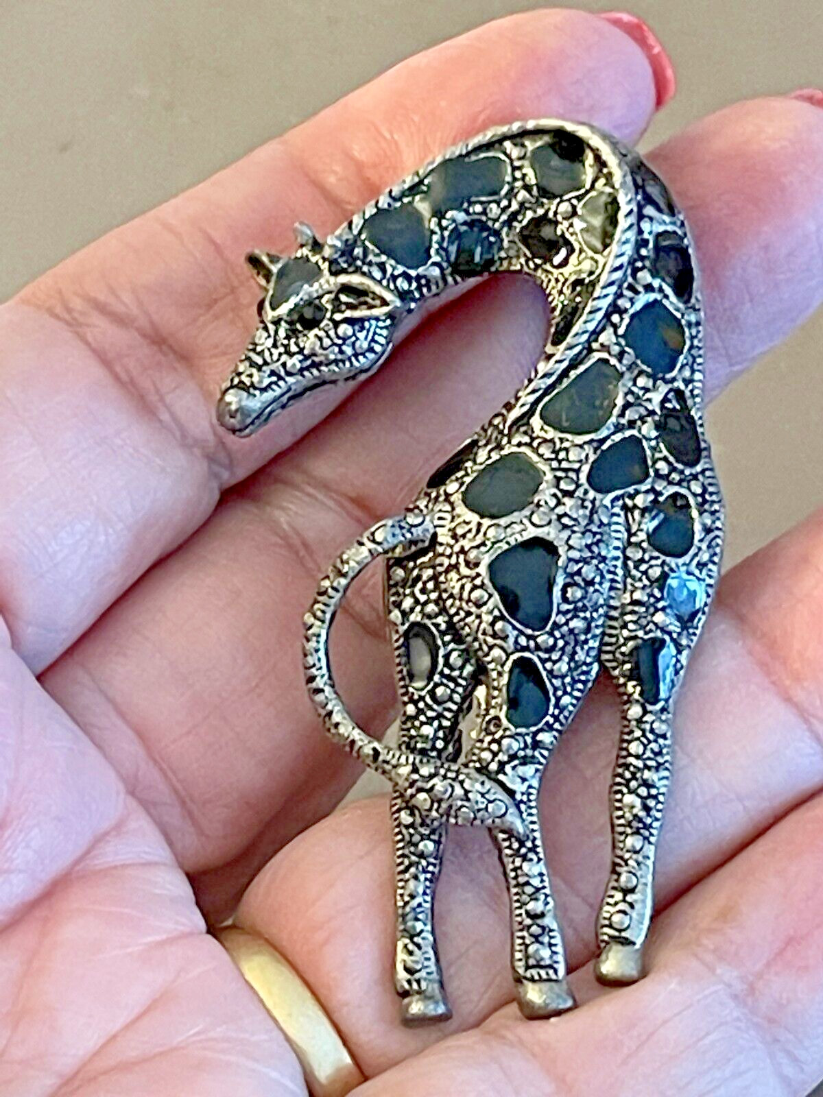 VINTAGE COSTUME JEWELRY GIRAFFE PIN & PENDANT NOT SIGNED