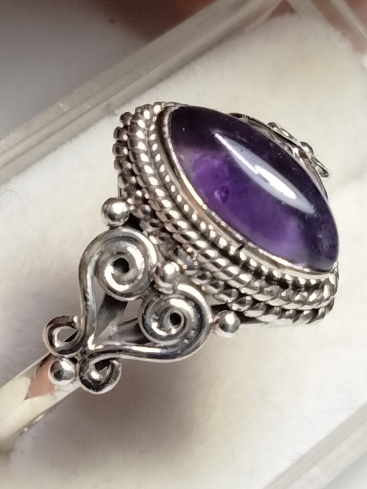 NATURAL AMETHYST IN TRENDY FILIGREE&HALO SET STL. SILVER.925 RING SIZE 9.0-9.25!