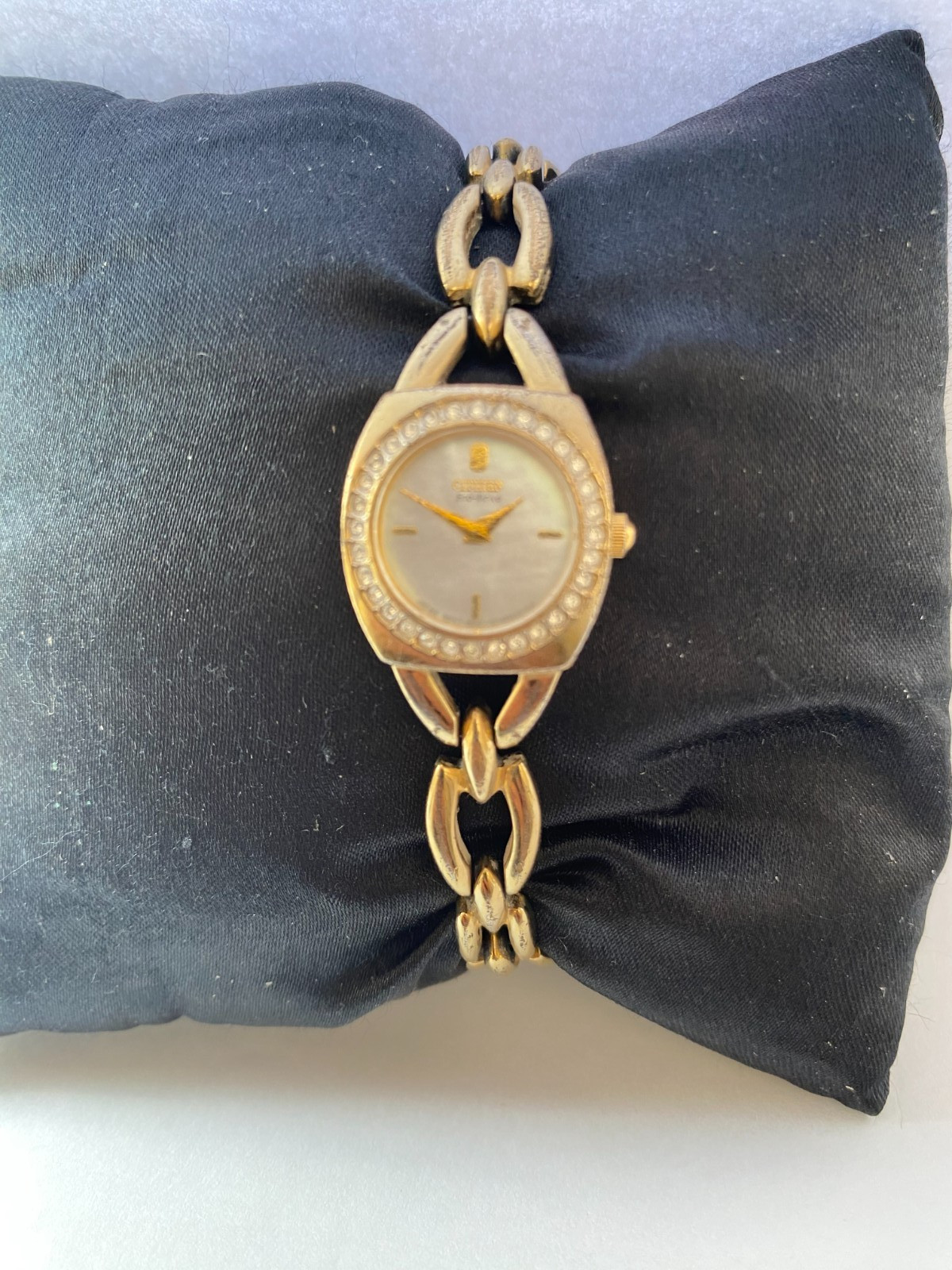 Citizen Womens Eco Drive 50 MTWR Bracelet Watch B023-S023980