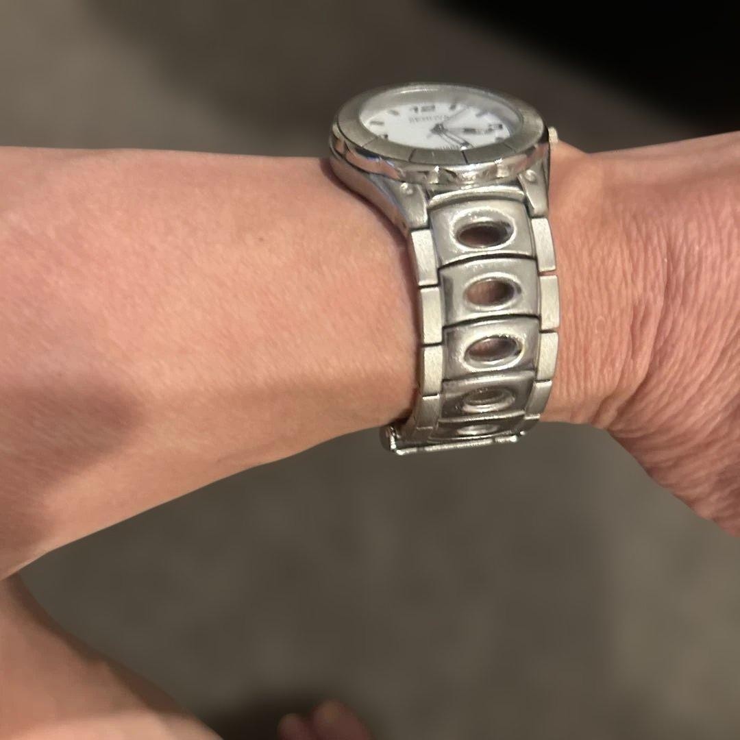 SENOVA Quartz Watch (Junk Item)