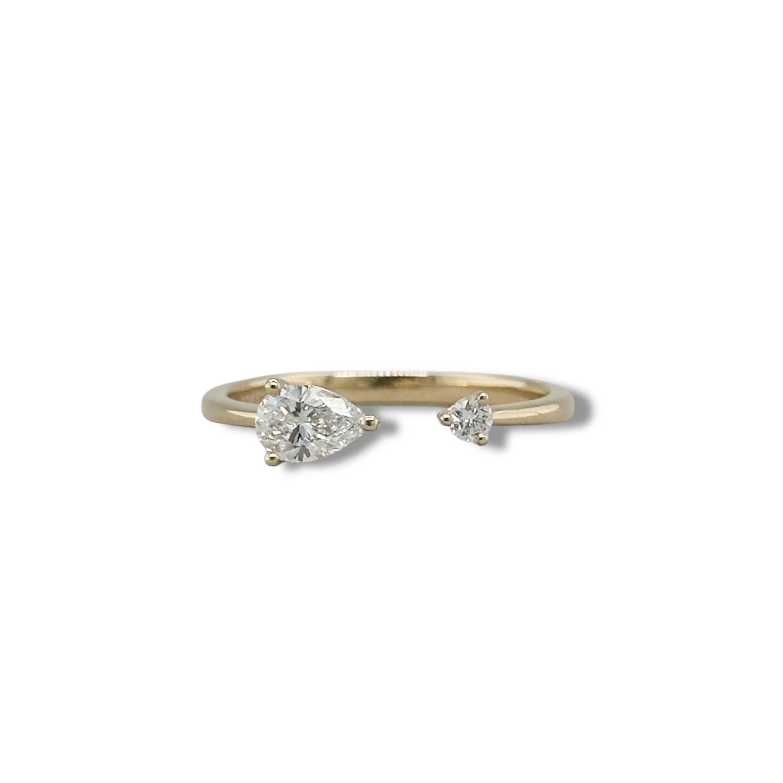 14K Yellow Gold 0.41ctw F/VS2 Pear Shape and Round Lab Created Diamond Ring