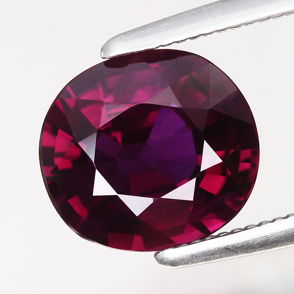 1.64ct Oval 7.7x7mm VS Natural Heated Purplish Red Ruby – Mozambique, Africa✨