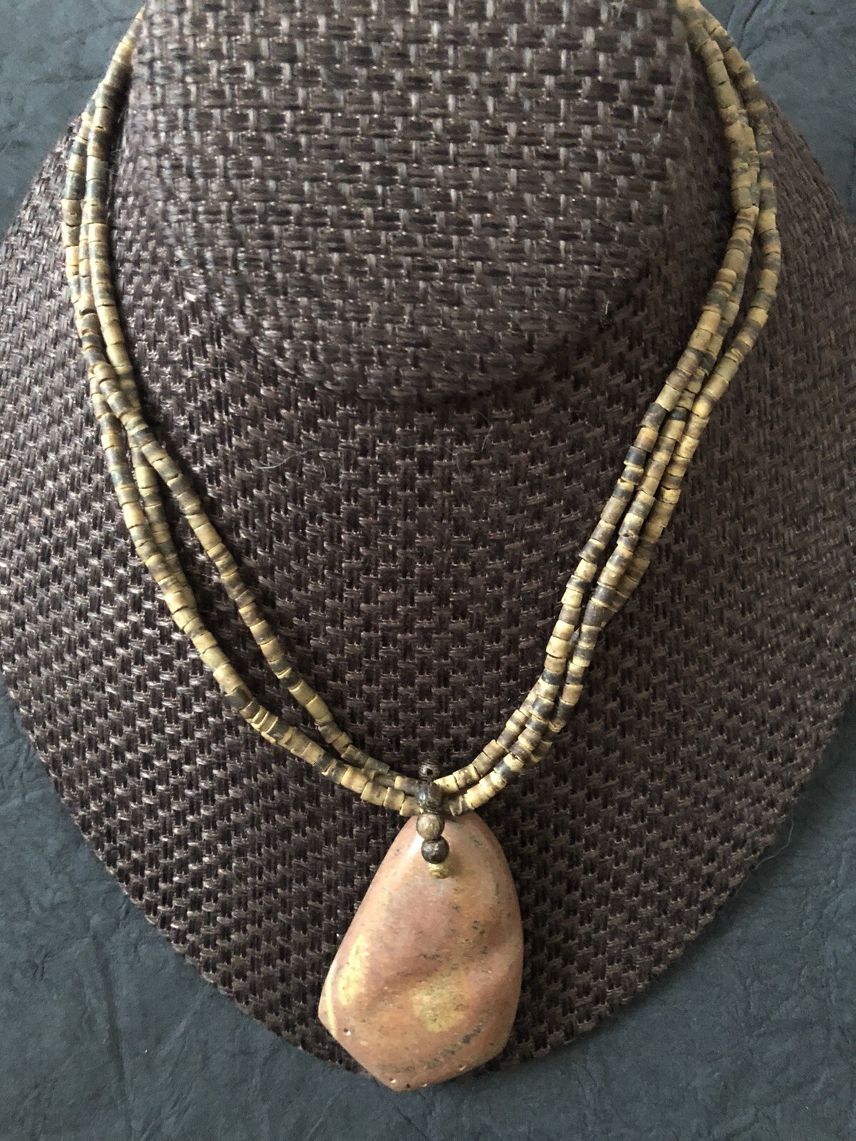 Contemporary Brown Stone Beaded Necklace Fashion Costume Jewelry 7513 GO1.51D
