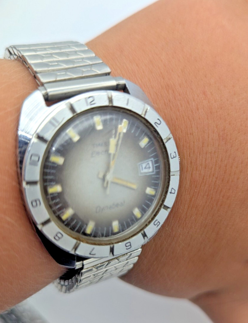 Vintage TIMEX ELECTRIC DYNABEAT Men’s Single Strap Wristwatch, Working