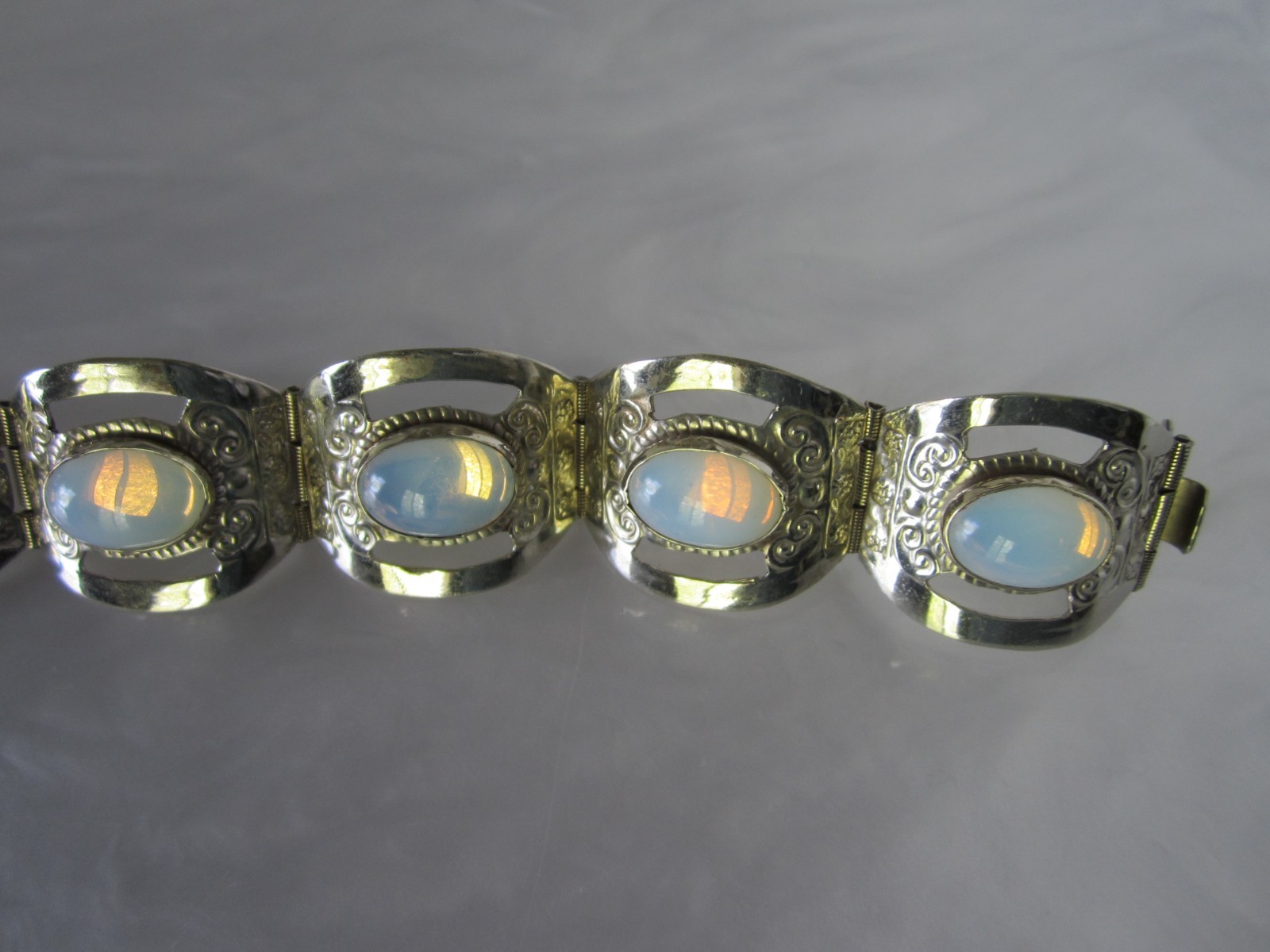 VTG 1960’s TAXCO MEXICO SOLID STERLING SILVER FAUX OPAL / WHITE OPALITE BRACELET