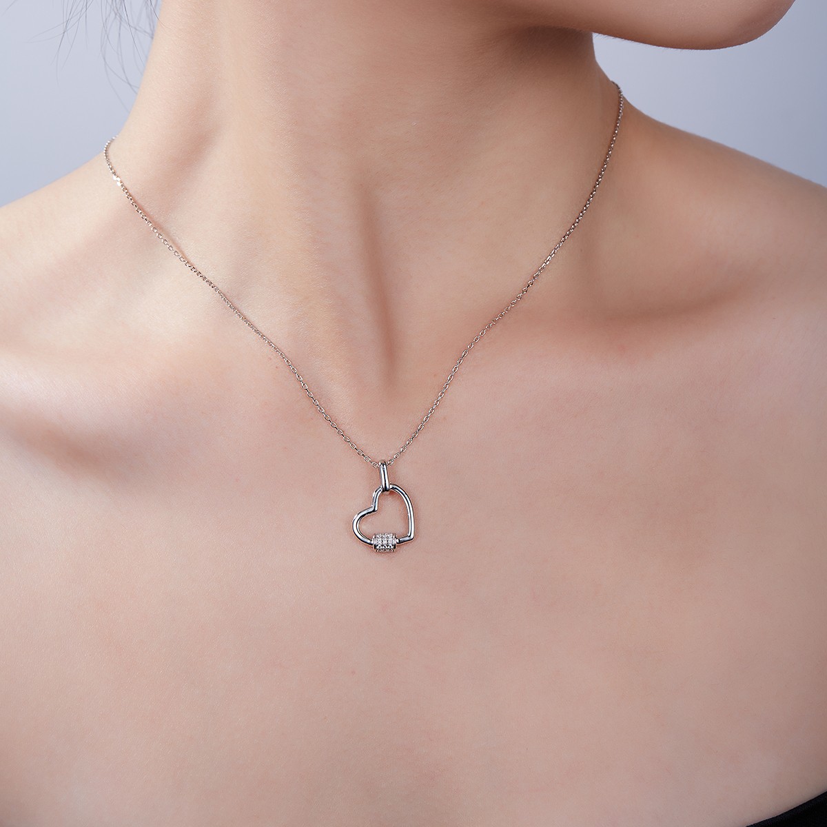 925 Sterling Silver Heart Necklace Moissanite Pave Bar Platinum GRA 45cm
