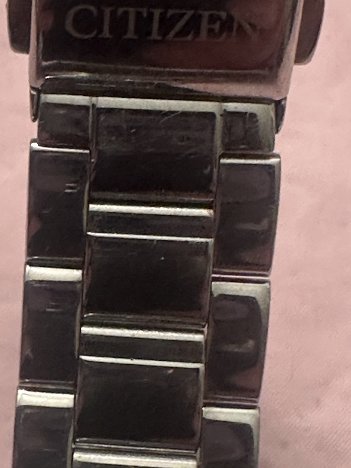 Citizen Women’s With Pink And Clear Accent Crystals Around Bezel . Clean Glass