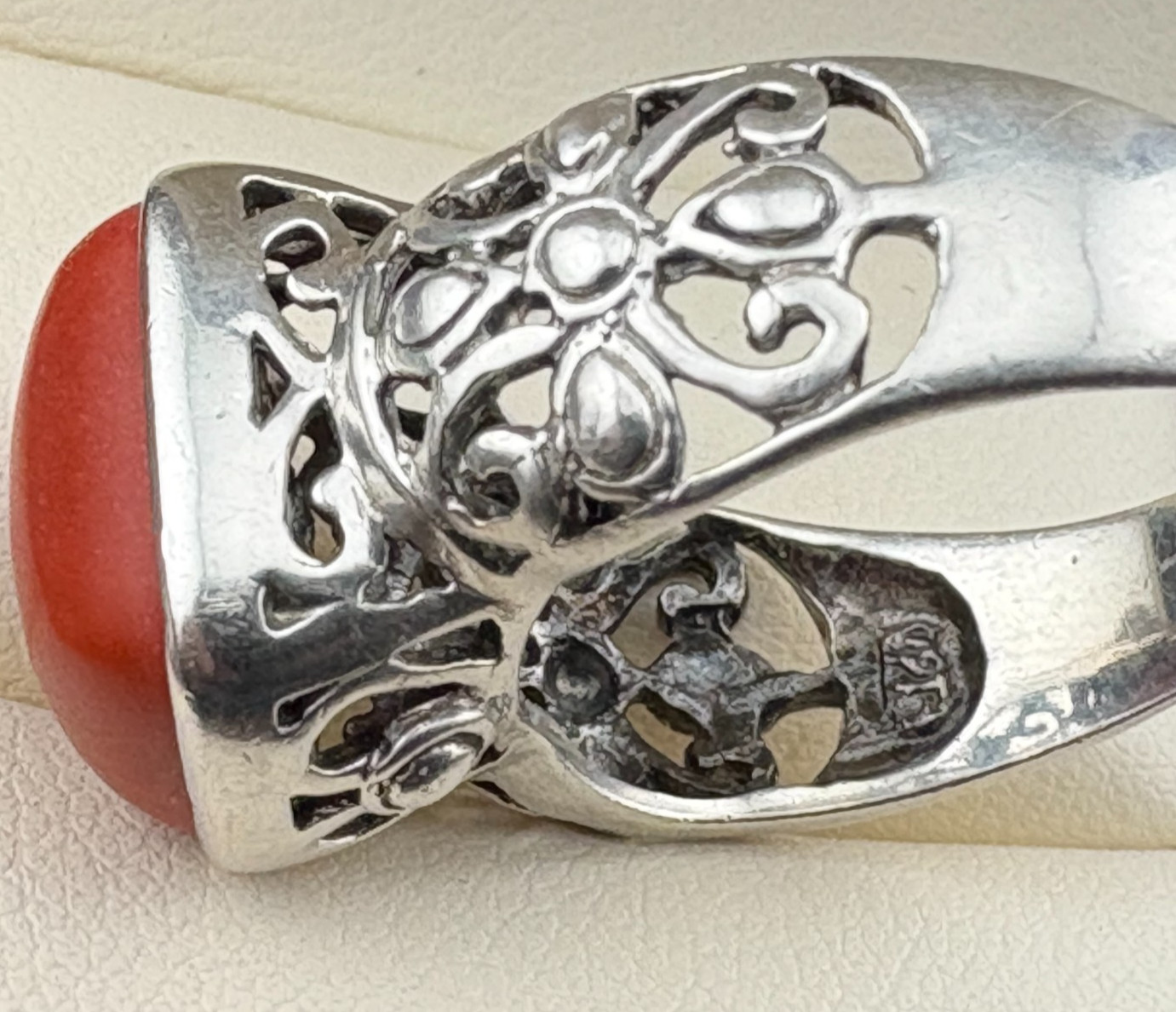 925 Sterling Silver Scrollwork Artisan Carnelian Ring Size 8.75 TMA – 7 grams