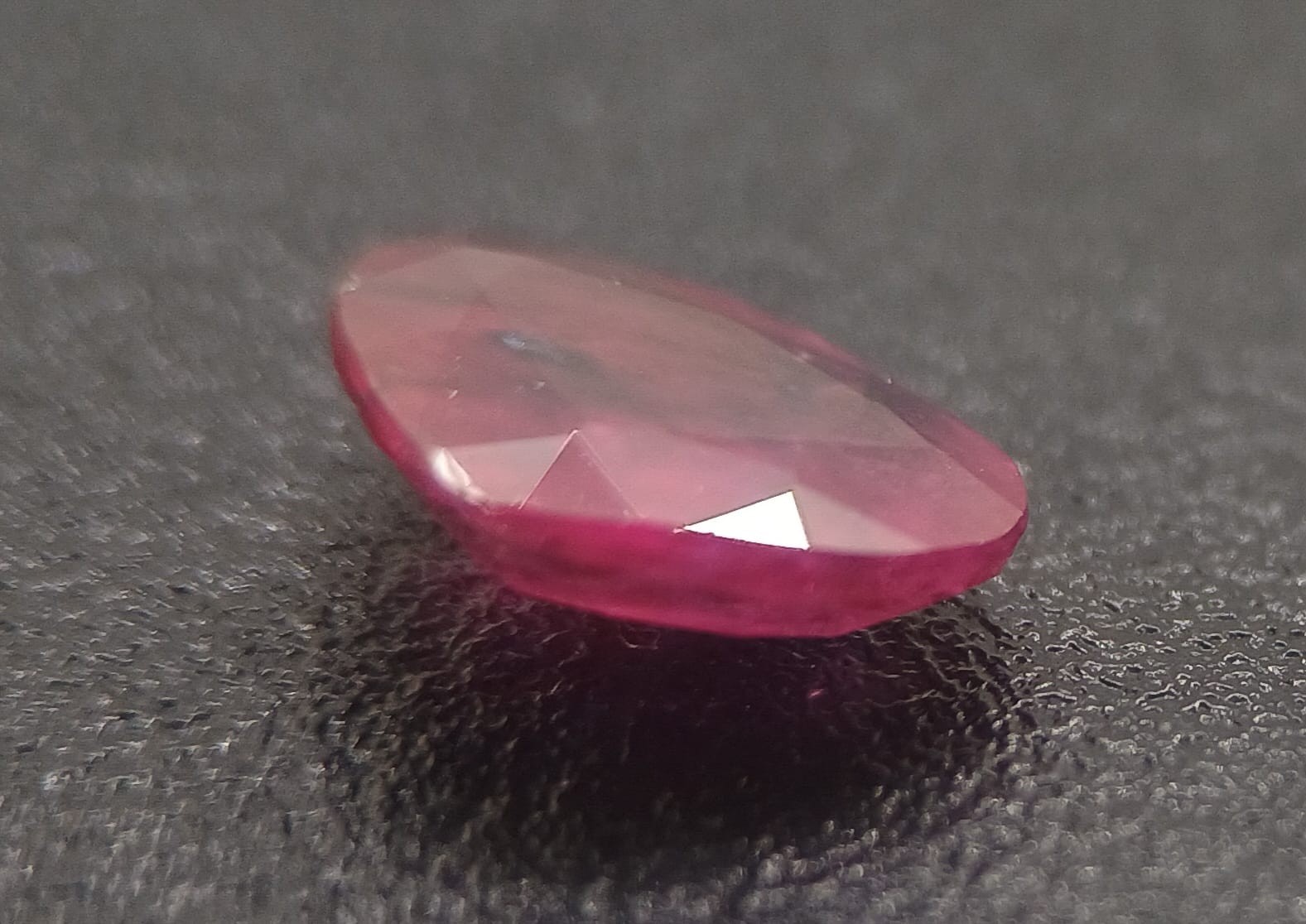 NATURAL AUSTRALIAN Pinkish Red Blue Spots Sapphire 1.49ct Tasmania Heart Ruby