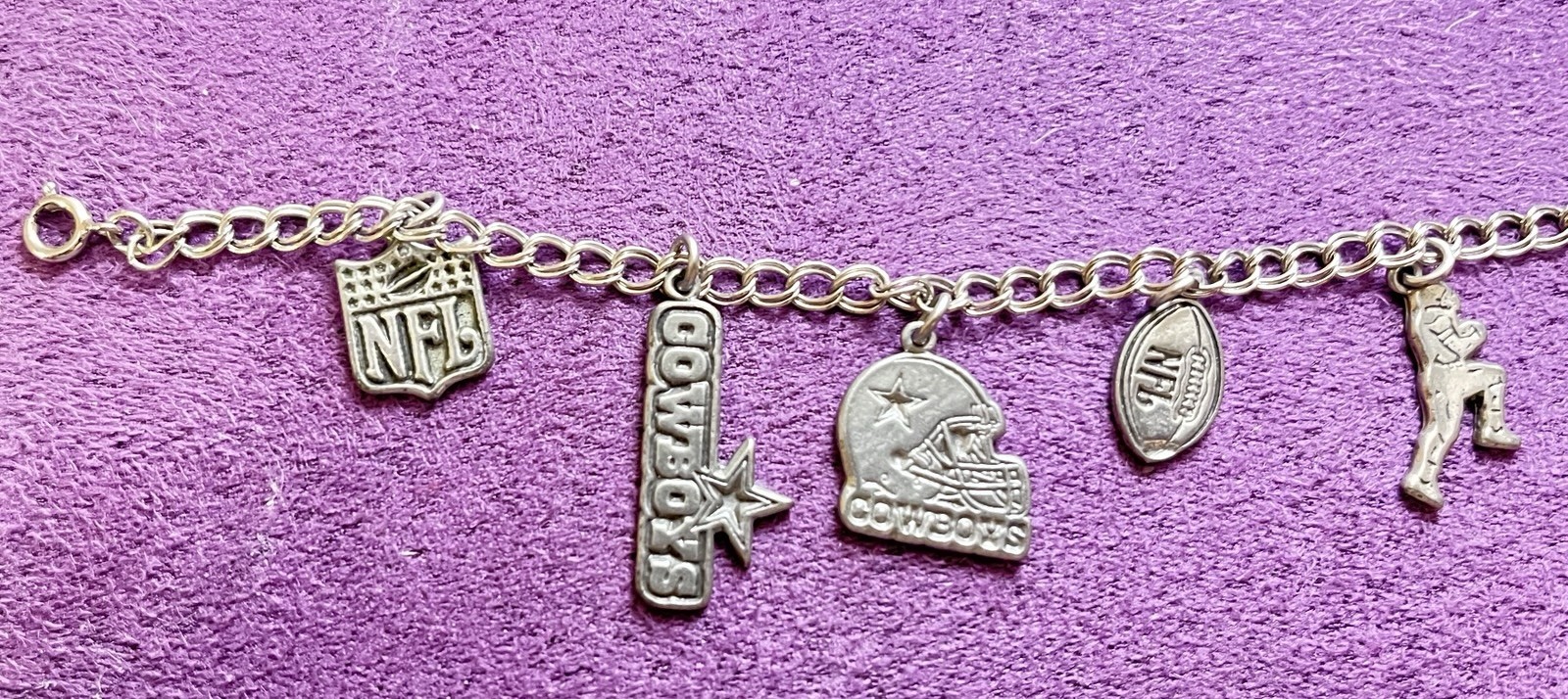NFL Dallas Cowboys Silver Tone Charm Cable Chain Bracelet Dangles Lobster Clasp