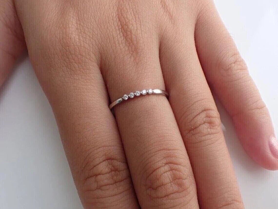 Round Cut Simulated Diamond Women’s Classic Promise Ring 14k White Gold Plated