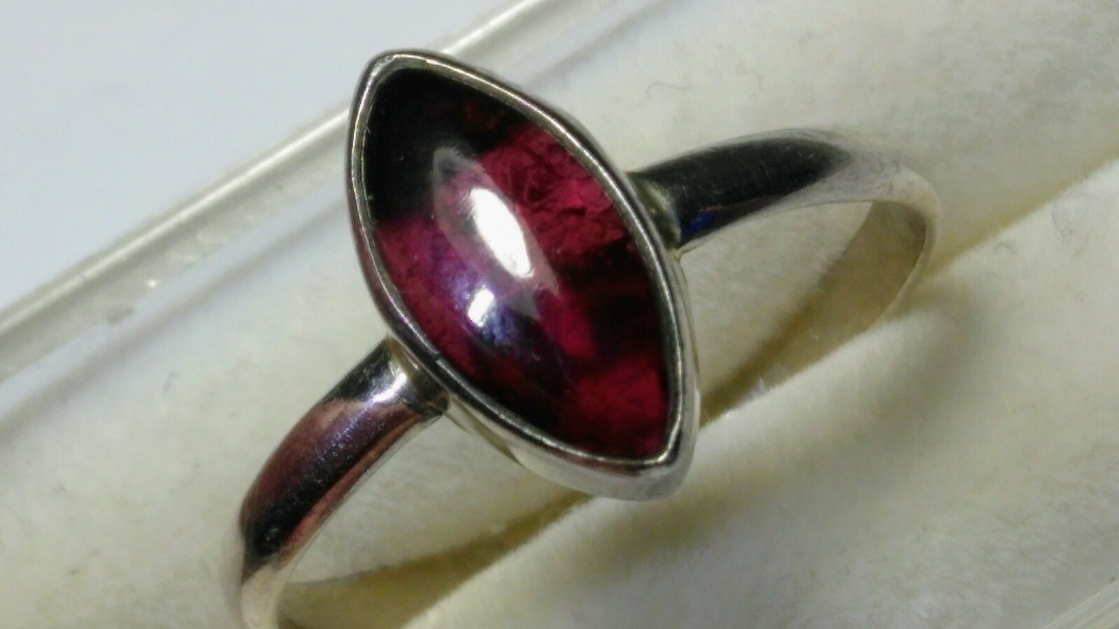 LOVELY UNTREATED NATURAL GARNET IN STERLING SILVER RING SIZE 9.0-9.25