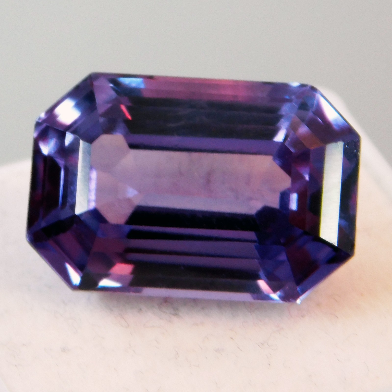20.00 Ct Natural Color Change Alexandrite Emerald Cut Certified Loose Gemstone