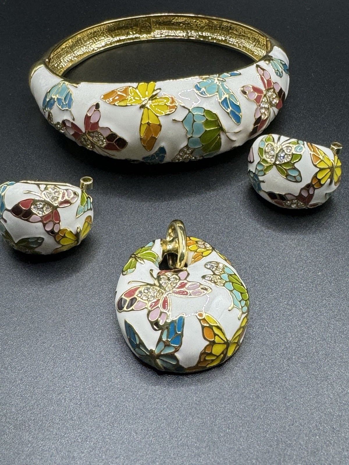 QIANSE “Spring of Versailles Butterfly Enamel Set Bracelet Pendant Earrings