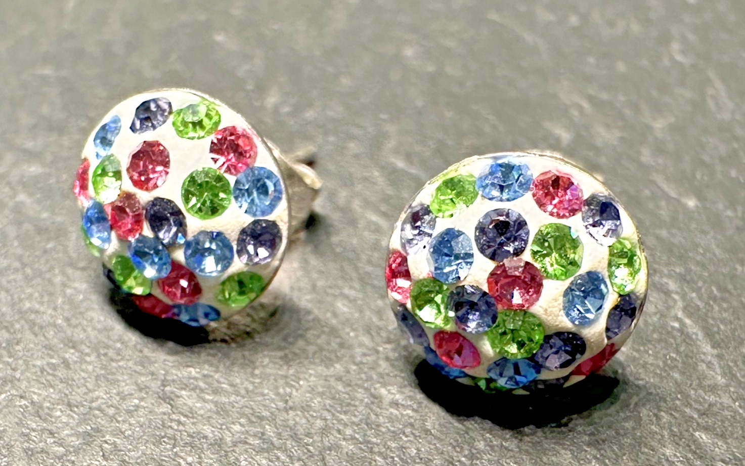 PAIR OF STERLING SILVER BLUE, PINK, GREEN, PURPLE SPARKLING STUD EARRINGS H377