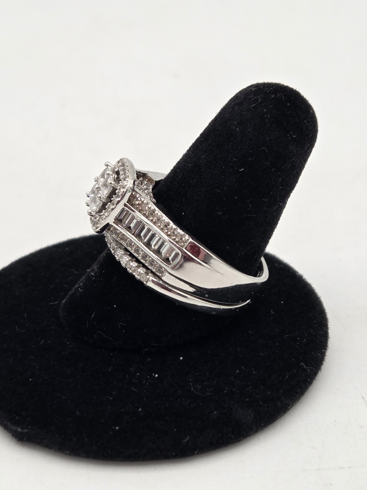 Fuzion Creations 925 Sterling Silver CZ 2 Piece Wedding Ring Set Size 8