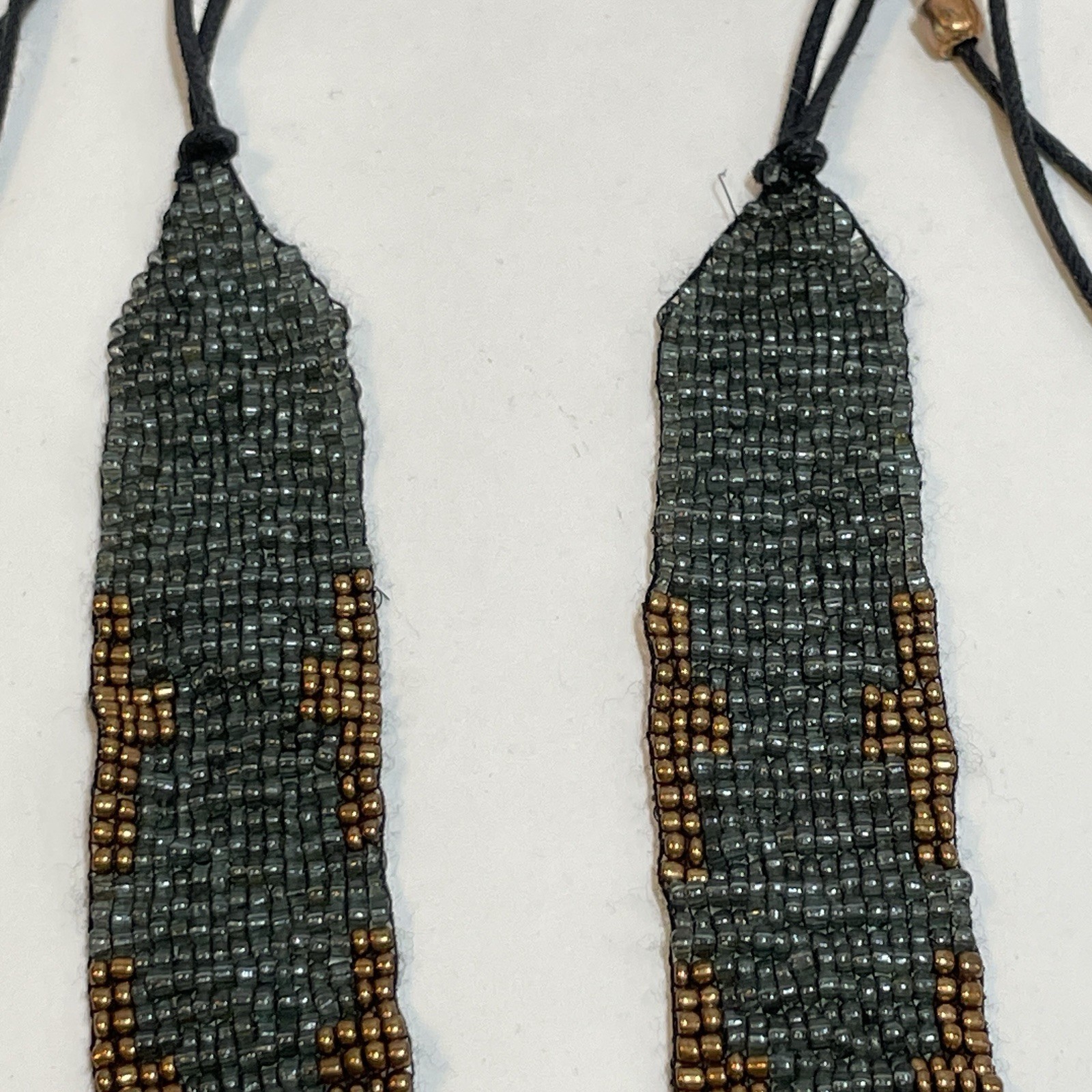 Pre-owned Boho Style Multi-strand Multi-color Seed Bead Necklace – Black Coppery