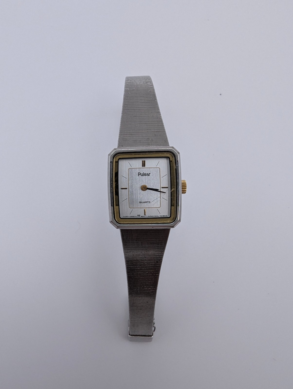 Vintage Pulsar V230-5390 Ladies Quartz Watch Rectangular Silver Gold Tone Untest
