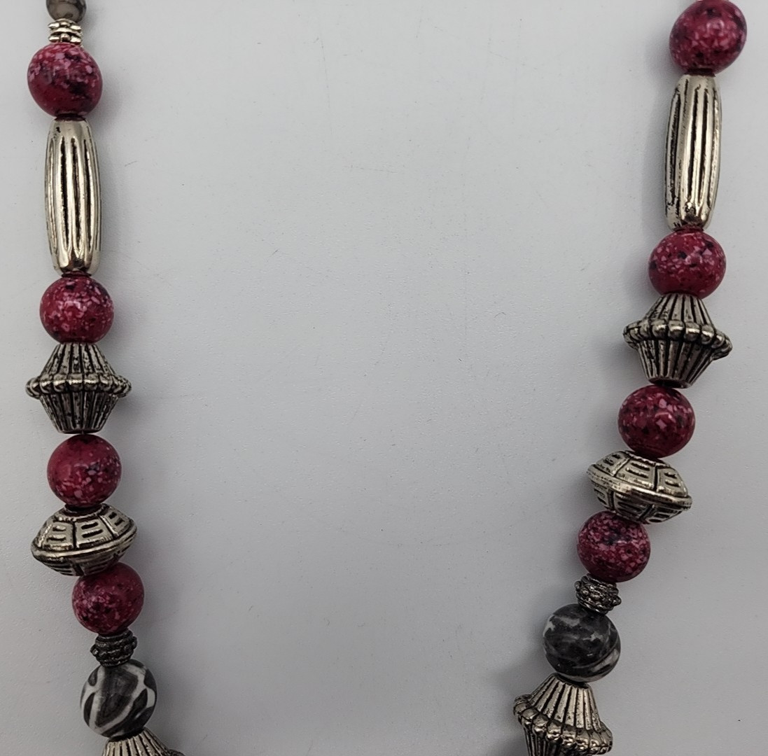 Necklace Artisan Handmade Agate & Silverplate 18″