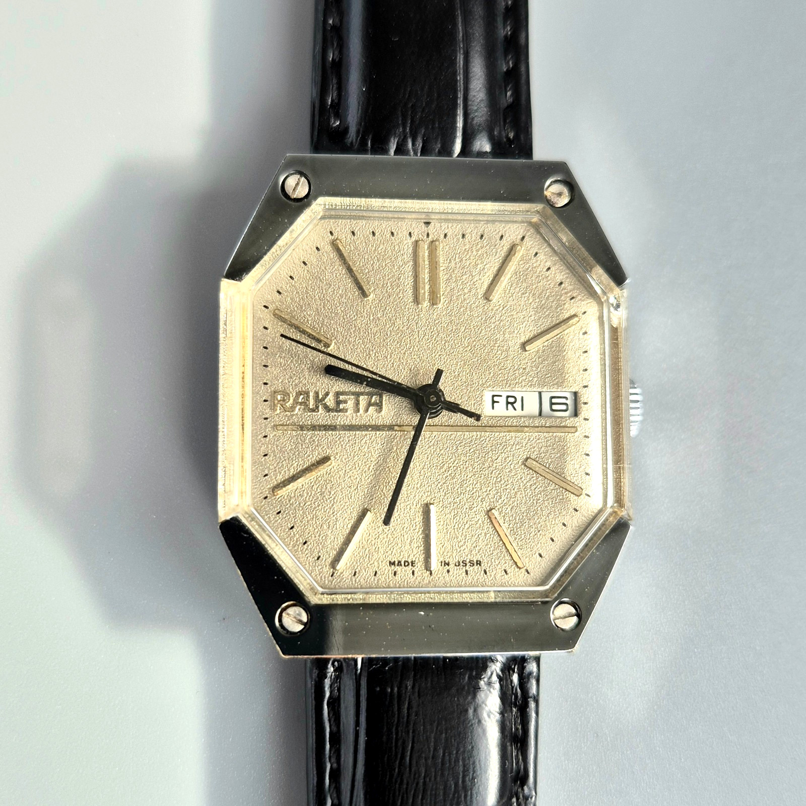 Vintage Raketa Star Wars Soviet Mechanical Watch 2628.H Day Date USSR 18J