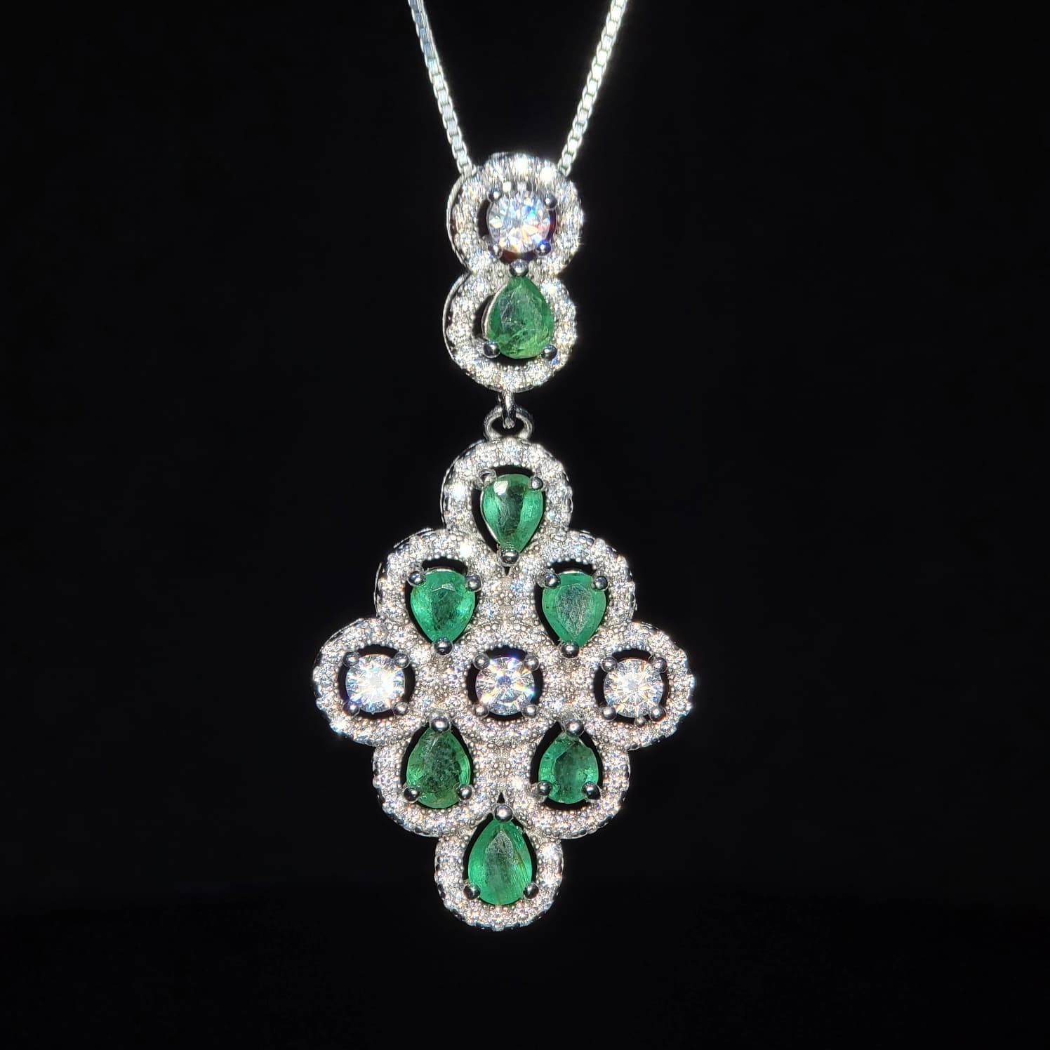 925 Sterling Silver Natural Emerald Pendant Pears Top Rich Green 5.75gm