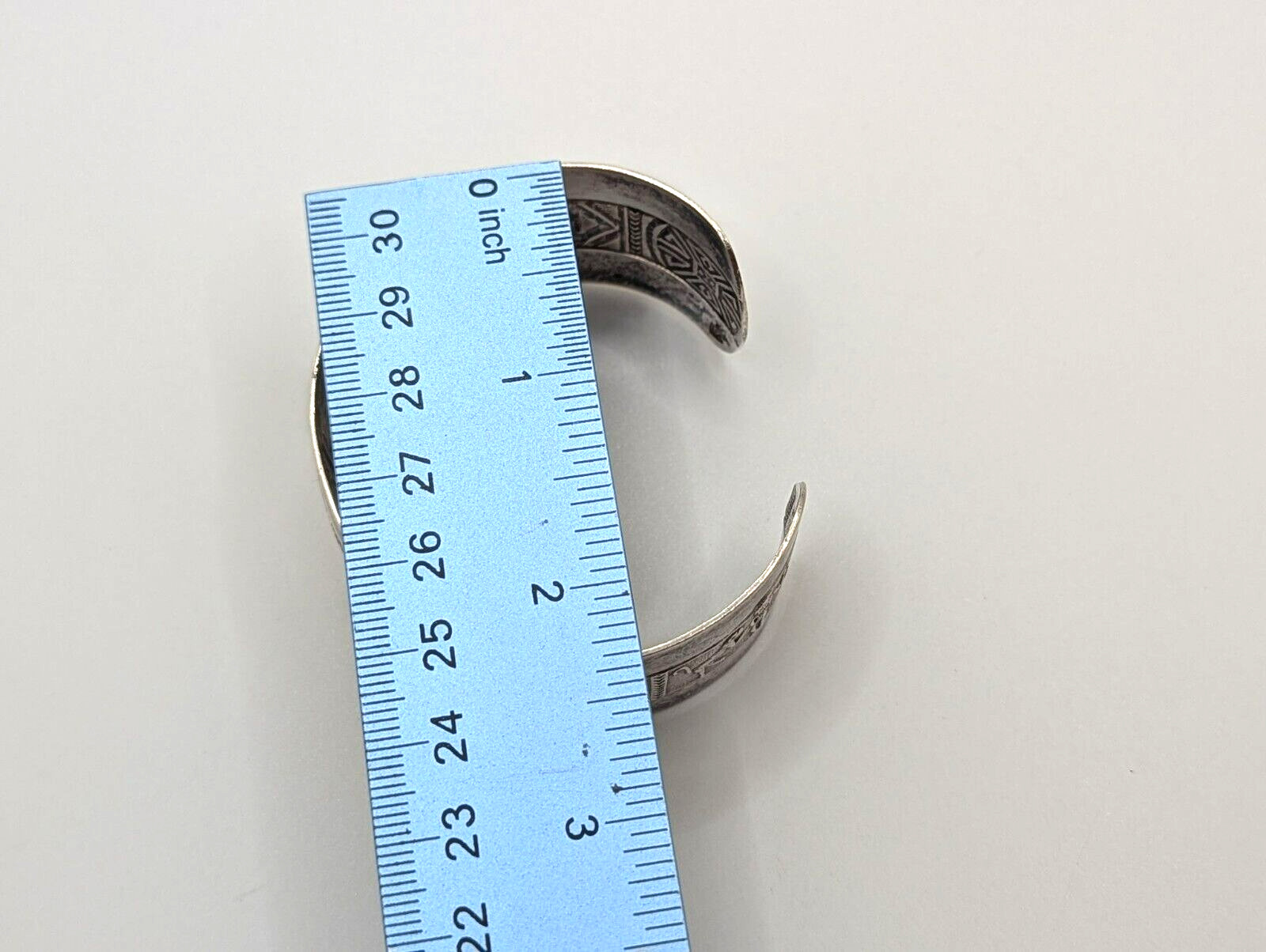 Antique Columbia Inca TRP 900 Silver Tribal Cuff Bracelet Signed Crown Shield 32