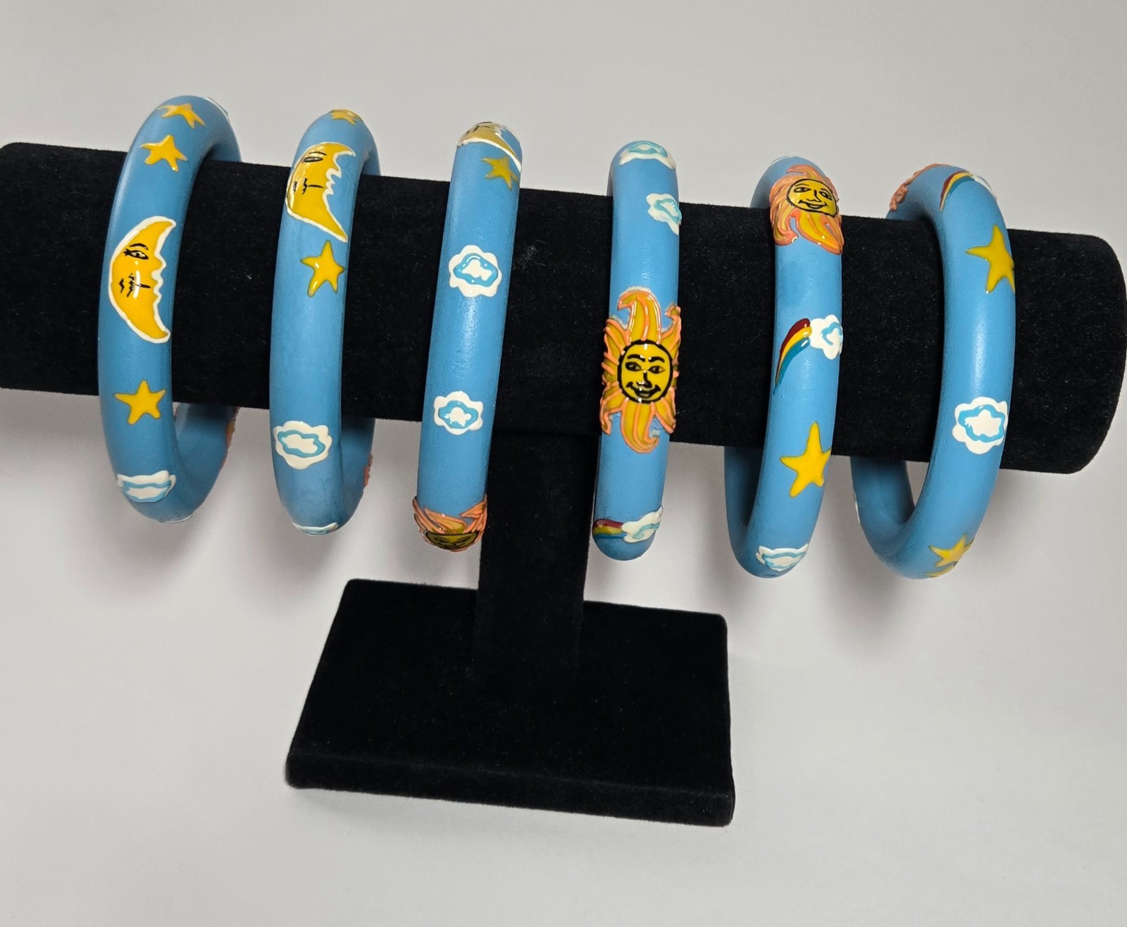 Bulk Lot Treasure Lot Blue Wood bangles Jewelry Small Bag 30 pcs Goodie Bag