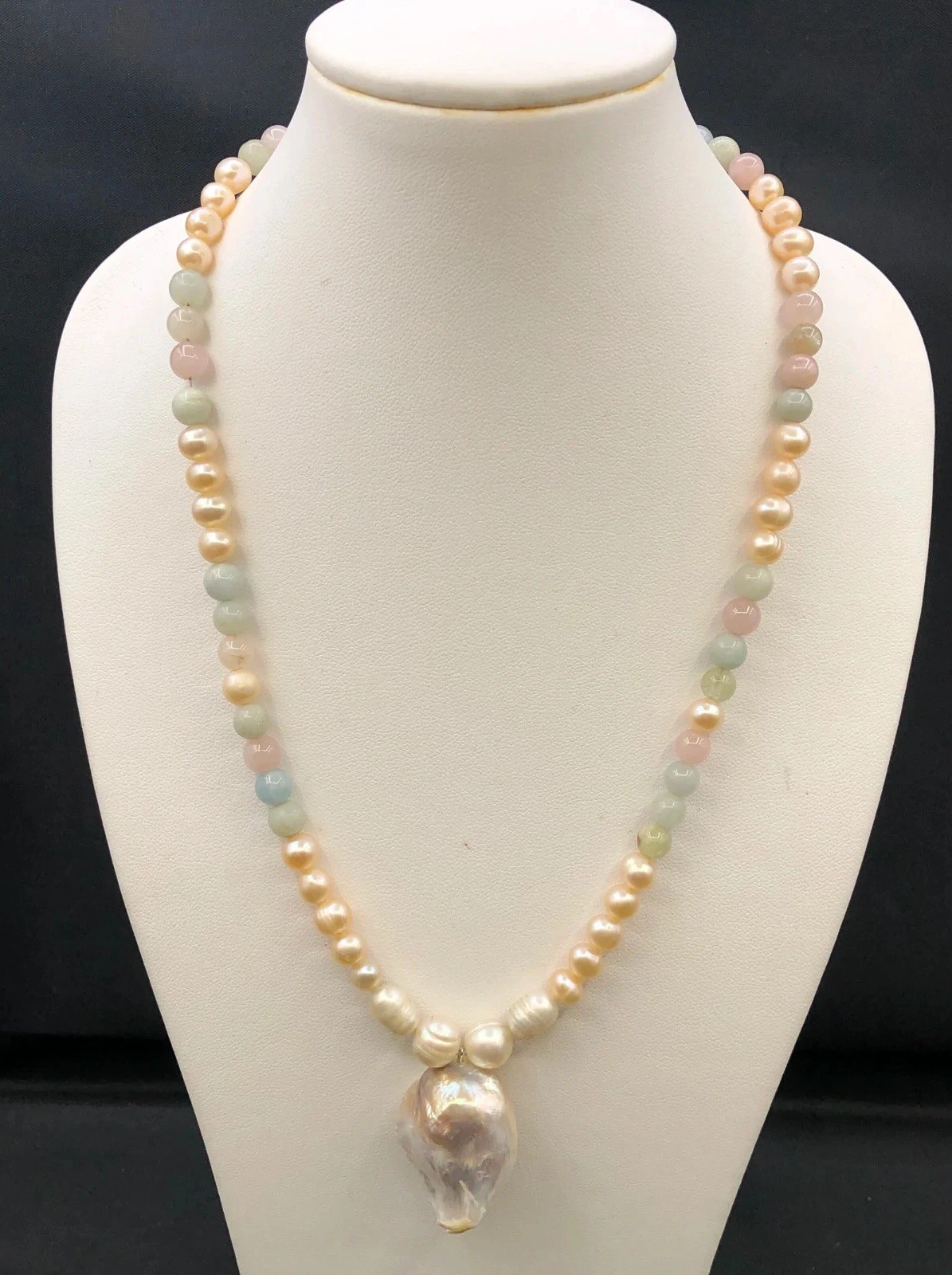 Freshwater Pearl Necklace with Big Pearl and Beryl and Rose Quartz