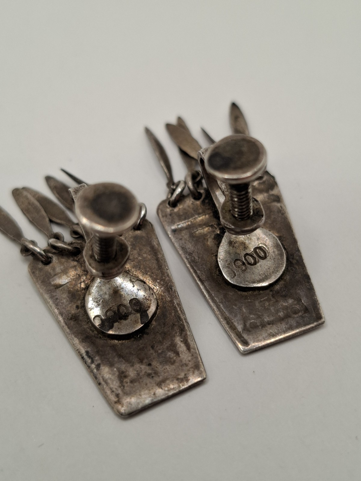 Vintage Silver Peruvian Tumi Screw Back Earrings 900 Silver Dangle Fringe