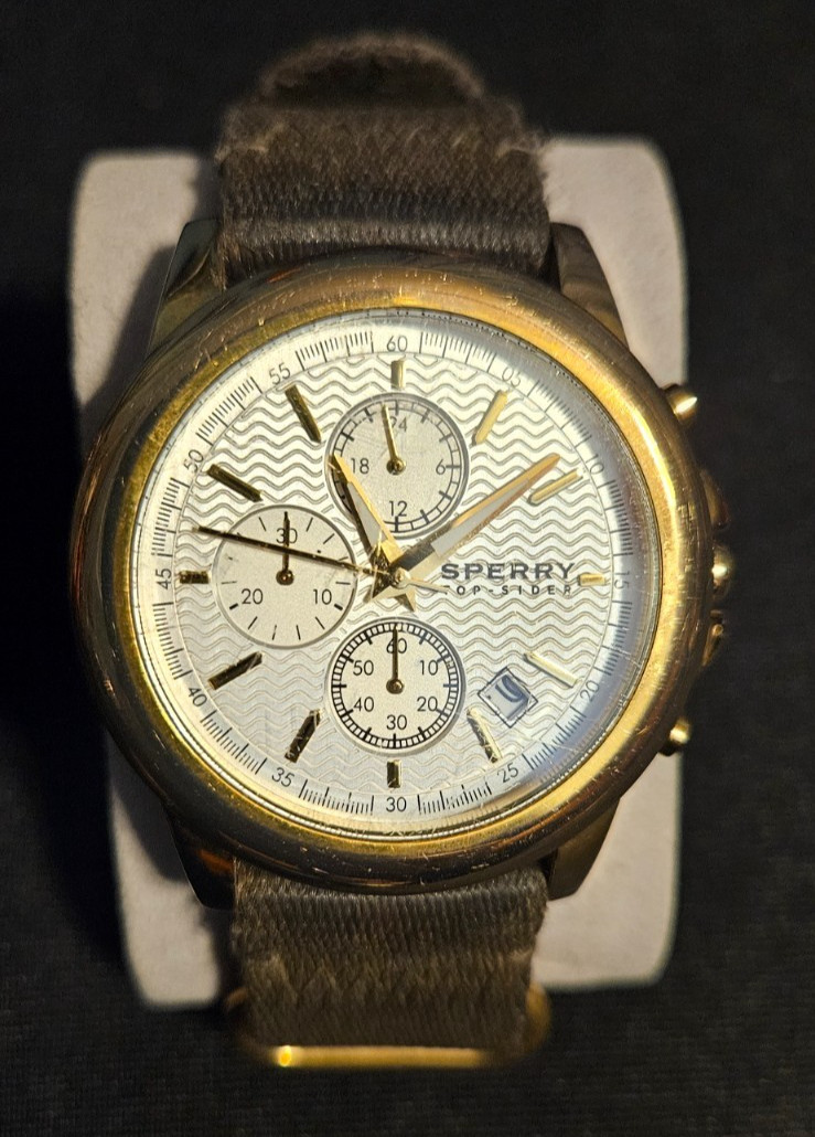Sperry Top-Sider A126-13 103073 Gold Tone Watch Nylon Strap New Battery Running